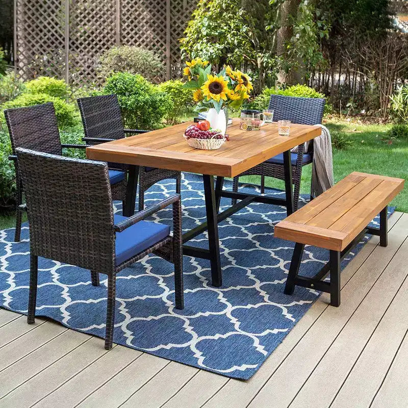 Ensemble de salle à manger 6 pièces pour patio : table en bois d'acacia, banc, 4 fauteuils en rotin – Captiva Designs