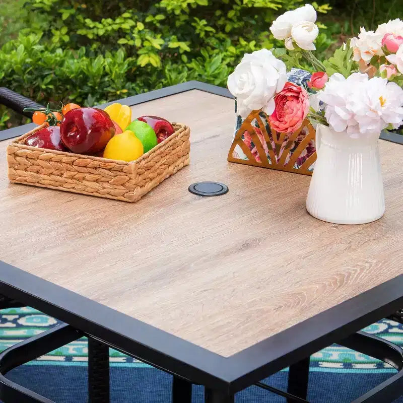 Ensemble de salle à manger de patio 5 pièces avec table et chaises carrées en acacia de 36 po - Captiva Designs