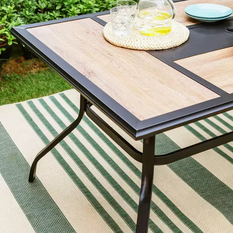 Ensemble repas extérieur 7 pièces : Structure en acier résistante aux intempéries et bois synthétique - Captiva Designs