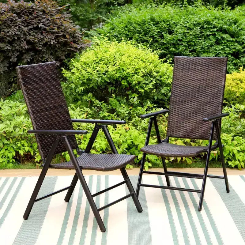 Ensemble de salle à manger d'extérieur 7 pièces Captiva Designs avec chaises en osier réglables et table en acier – Comprend un trou pour parasol