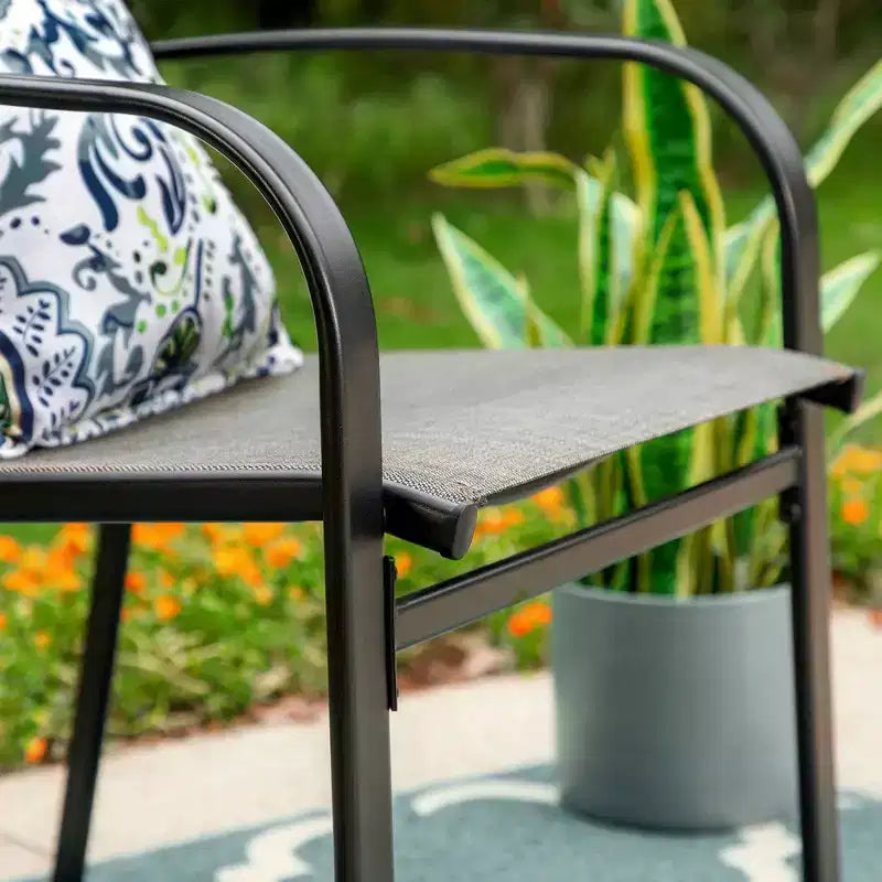Ensemble de salle à manger d'extérieur 7 pièces Captiva Designs, table en faux bois et acier avec trou pour parasol et chaises à bras en textilène