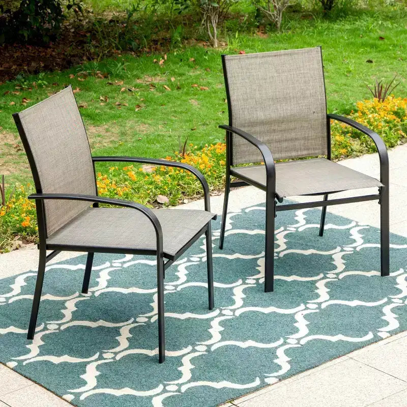 Ensemble de salle à manger d'extérieur 7 pièces Captiva Designs, table en faux bois et acier avec trou pour parasol et chaises à bras en textilène