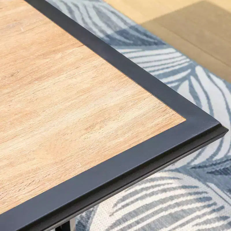 Ensemble de salle à manger d'extérieur 7 pièces Captiva Designs, table en faux bois et acier avec trou pour parasol et chaises à bras en textilène