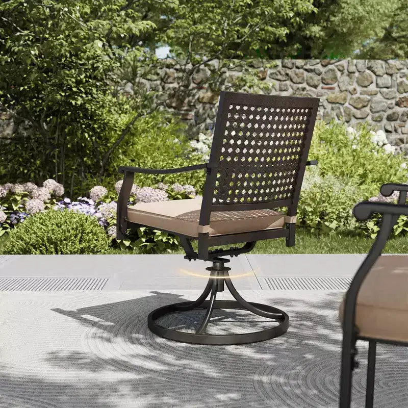 Ensemble repas d'extérieur 7 pièces avec chaises pivotantes et table en similibois/métal avec trou pour parasol - Captiva Designs : structure en acier thermolaqué