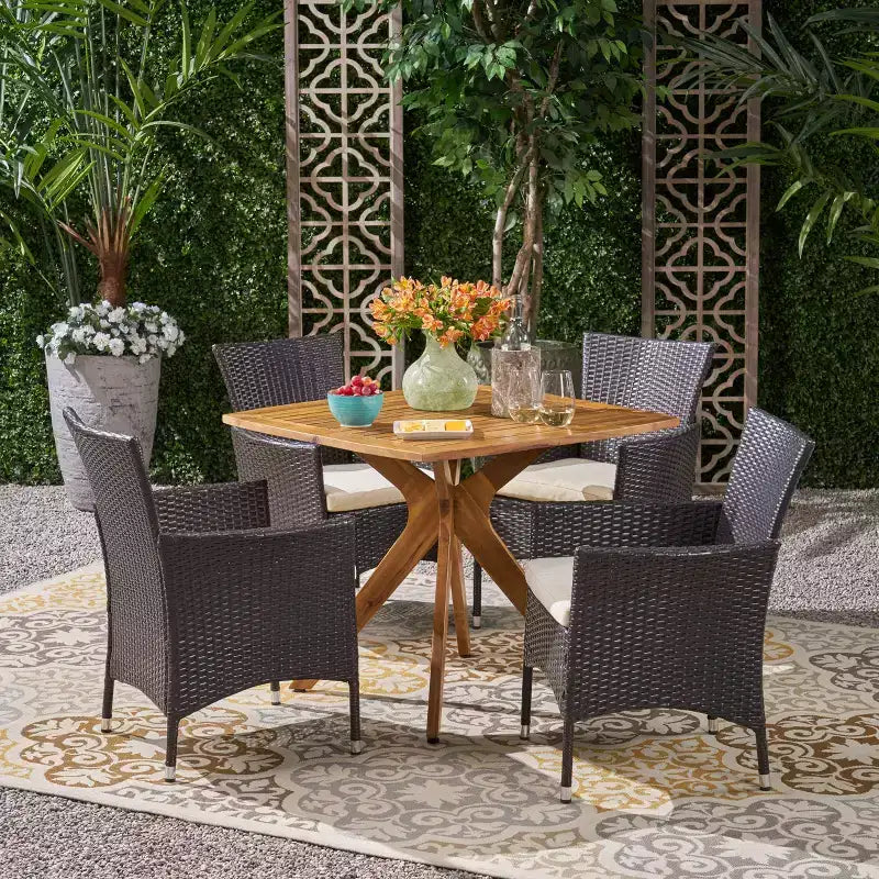 Christopher Knight Home Montserrat Ensemble de salle à manger d'extérieur 5 pièces en bois d'acacia et osier avec coussins, teck/marron multi