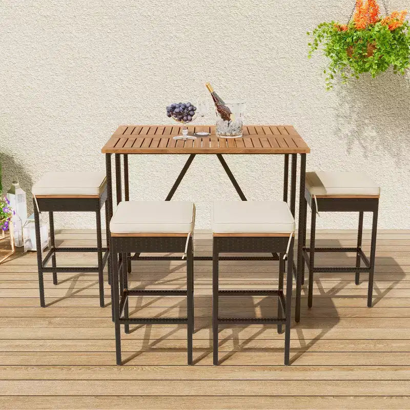 Ensemble de bar 5 pièces d'extérieur en rotin PE Whisen avec plateau de table pliable et coussins