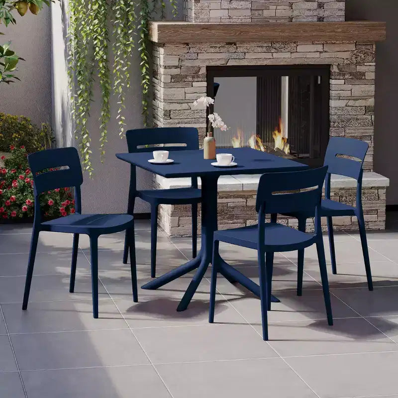 Ensemble table de salle à manger d'extérieur WestinTrends Playa Modern 5 pièces en résine avec chaises empilables