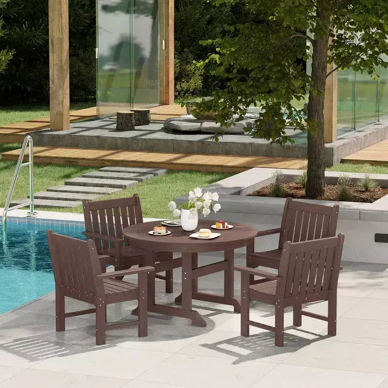 Ensemble de salle à manger WestinTrends Malibu 5 pièces avec chaises et table ronde en PEHD pour patio extérieur