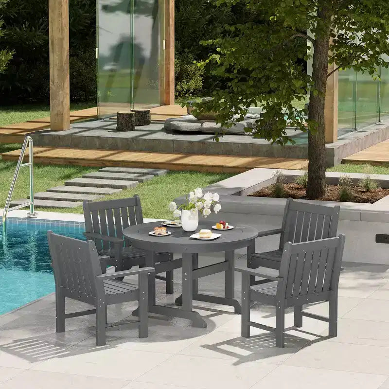 Ensemble de salle à manger WestinTrends Malibu 5 pièces avec chaises et table ronde en PEHD pour patio extérieur