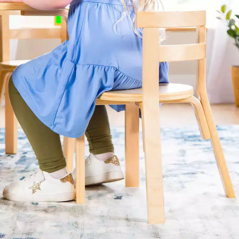 Guidecraft Table et chaises pour enfants Nordic - Blanc : Table ronde en bois pour tout-petits pour les travaux manuels et l'écriture | Meubles de salle de jeux | Table d'activités pour enfants avec 4 chaises