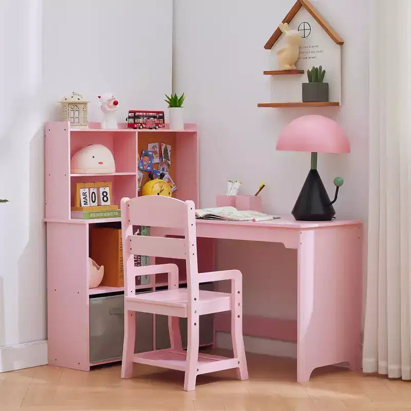 Ensemble table et chaises d'angle pour enfants, bureau d'étude pour enfants en forme de L, avec tableau d'affichage, bibliothèque ouverte, armoire de rangement et tiroir en tissu.