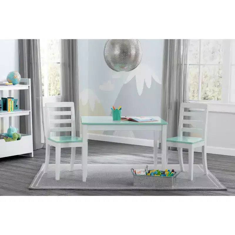 Ensemble table et chaises Delta Children Gateway pour enfants