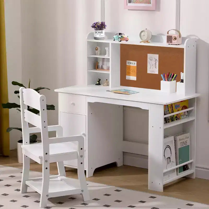 Ensemble bureau et chaise pour enfants GUSTOWAVE avec étagère de rangement et tableau en liège, table d'étude en bois pour les enfants de 3 à 8 ans, blanc