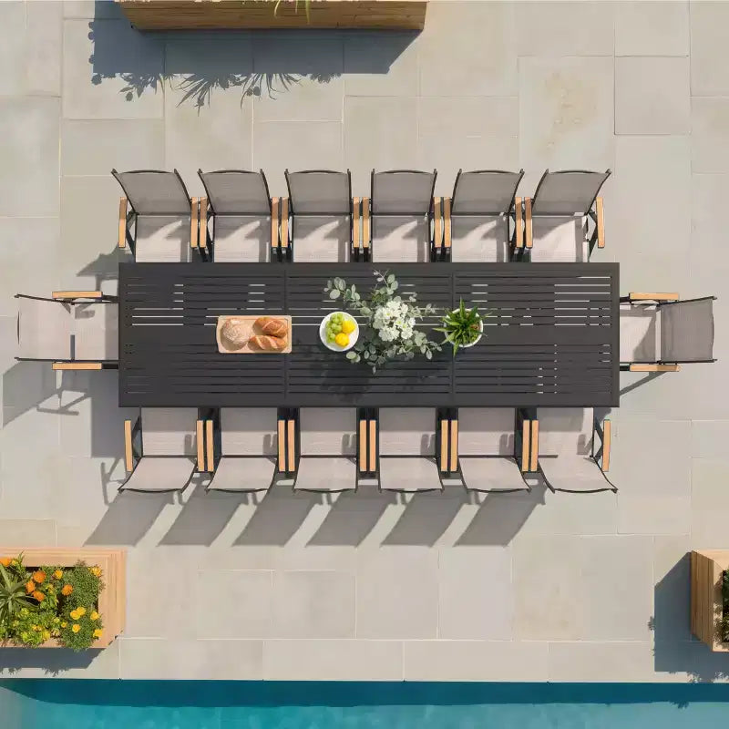 Ensemble de salle à manger d'extérieur 13 pièces Crestlive Products, table en aluminium à piètement en X et chaises inclinables conçues pour les réceptions