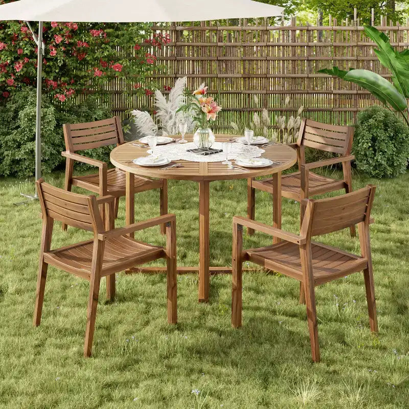 Ensemble de salle à manger d'extérieur 5 pièces en bois d'acacia pour 4, table ronde à lattes et 4 chaises, mobilier de jardin pour terrasse, bord de piscine - Panipeachy