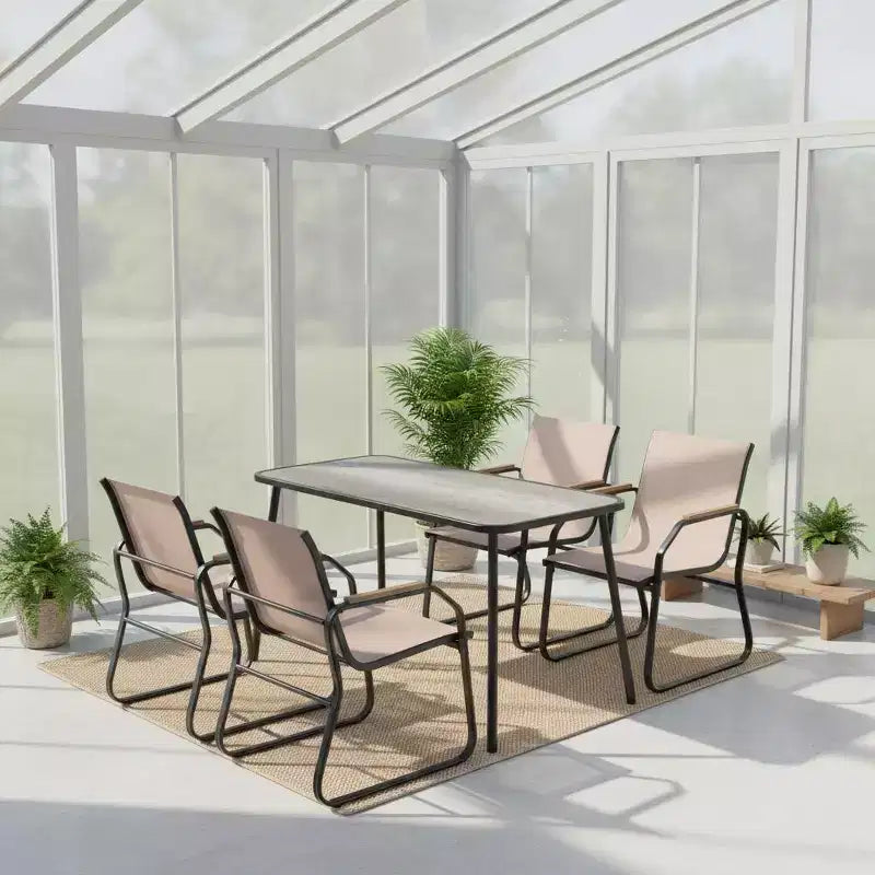 Ensemble de salle à manger de patio 5 pièces Gymax avec accoudoirs aspect bois, cadre en métal durable et plateau DPC