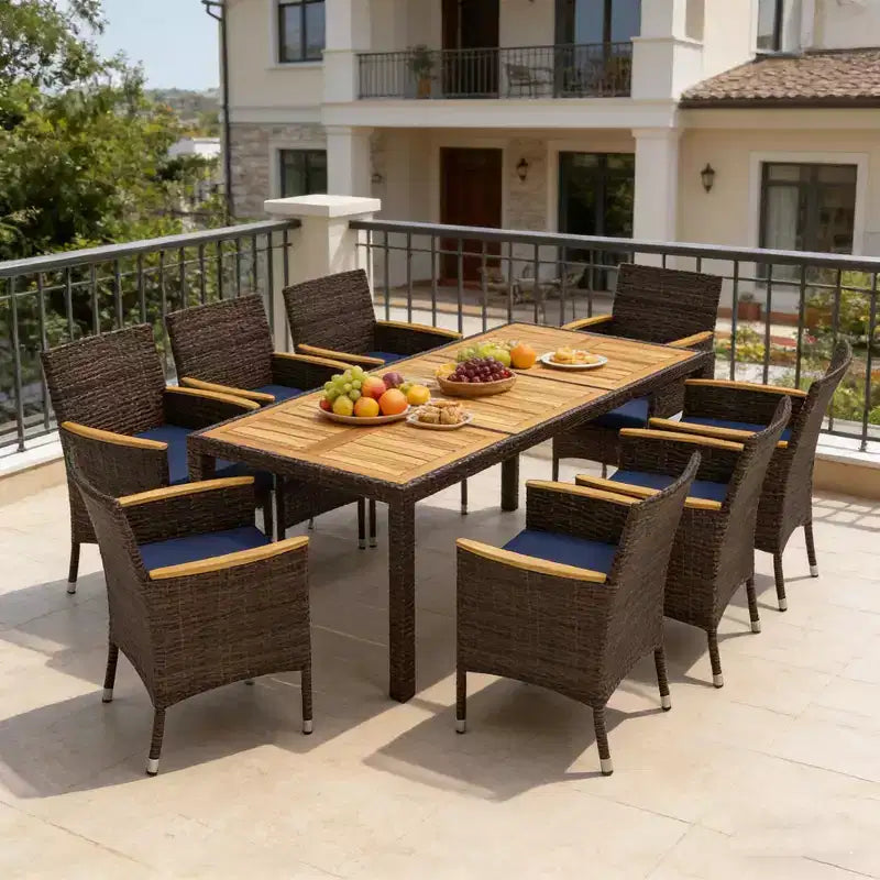 Gymax Ensemble de salle à manger d'extérieur 9 pièces avec plateau de table en bois d'acacia et chaises en rotin PE pour 8 personnes, comprend un trou pour parasol pour patio, jardin, terrasse