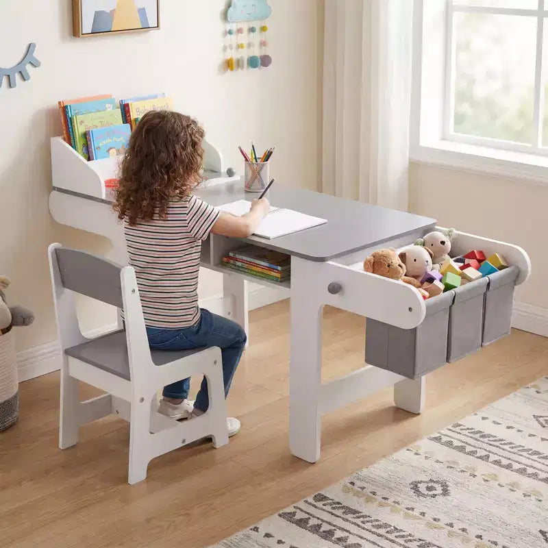 Ensemble table et chaises d'art en bois Costway pour enfants avec rouleau de papier et bacs en tissu pour dessiner et lire