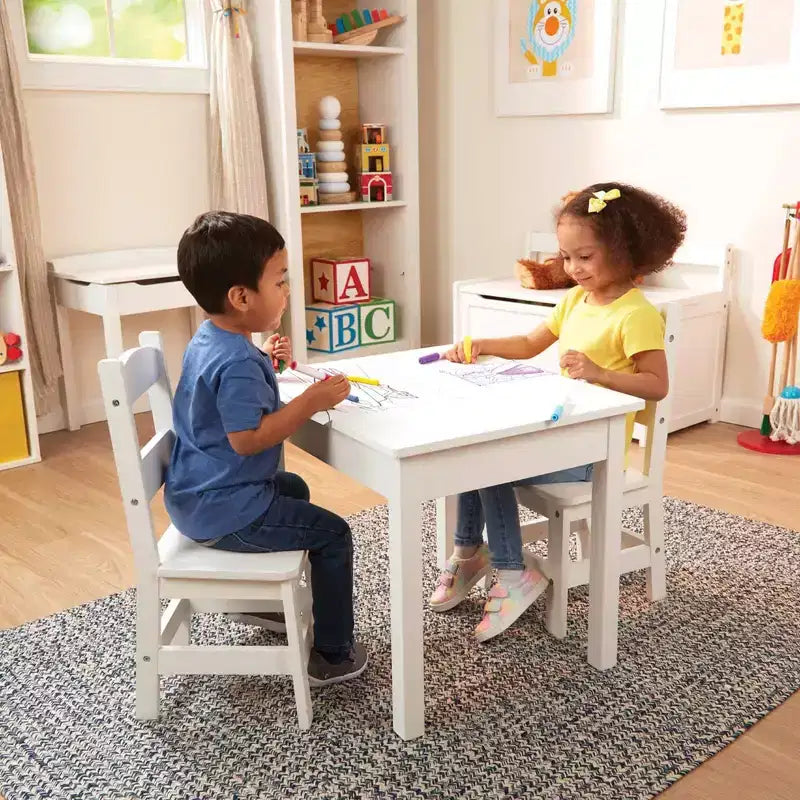 Ensemble de mobilier de salle de jeux Melissa & Doug en bois pour enfants, table et 2 chaises - Blanc : Surface carrée, ensemble de 3 pièces