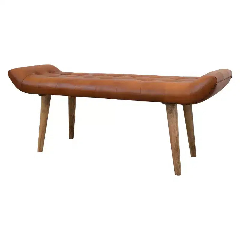 Banc en cuir de chèvre Tobacco : Cadre en bois de manguier, repose-pieds rectangulaire rembourré, assemblage par un adulte
