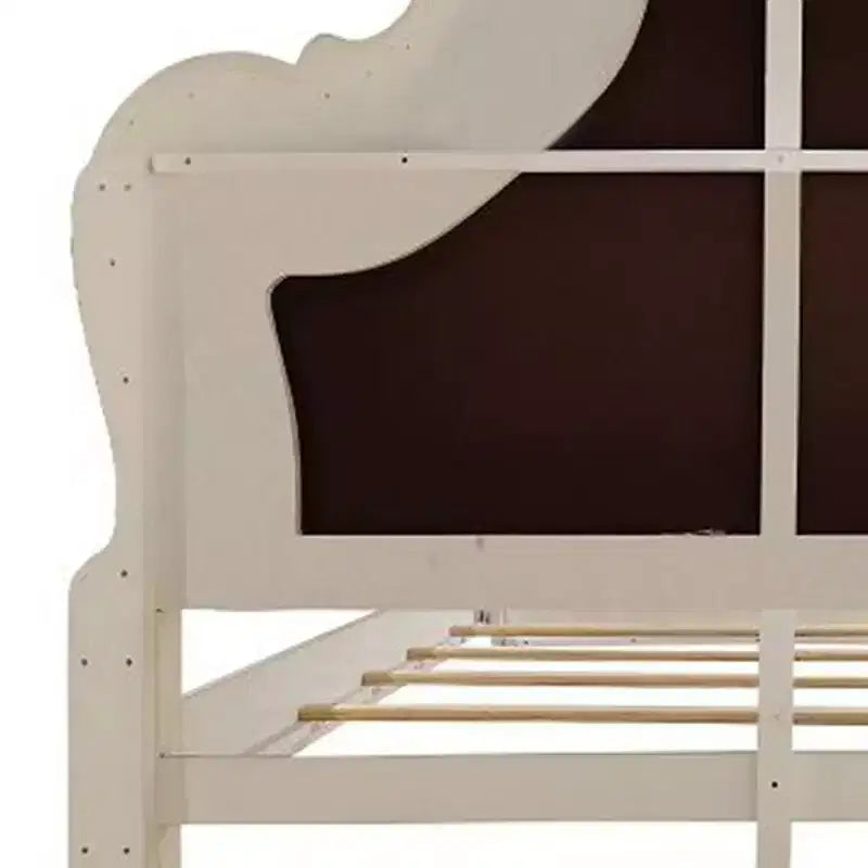 Grand lit double 92" avec sculptures de style rococo et similicuir