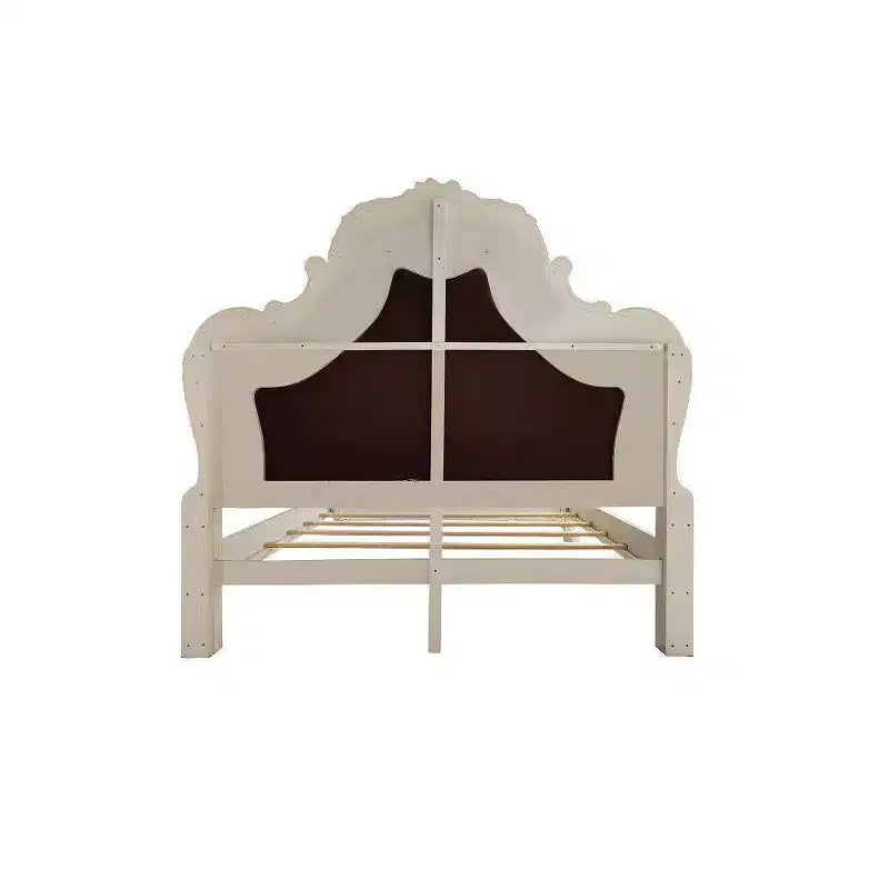 Grand lit double 92" avec sculptures de style rococo et similicuir