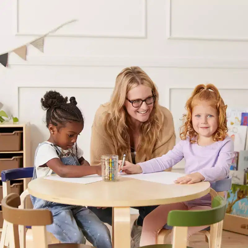 Ensemble de 5 meubles pour enfants ECR4Kids, table en bois courbé et chaises à dossier incurvé