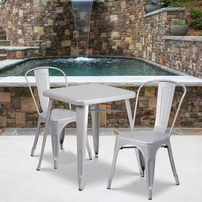 Ensemble de table carrée en métal de qualité commerciale Flash Furniture 23,75 po avec 2 chaises empilables pour l'intérieur et l'extérieur