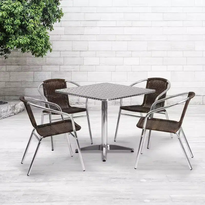 Ensemble Table de Jardin/Patio en Aluminium Carrée Emma et Oliver de 31,5 po avec 4 Chaises en Rotin