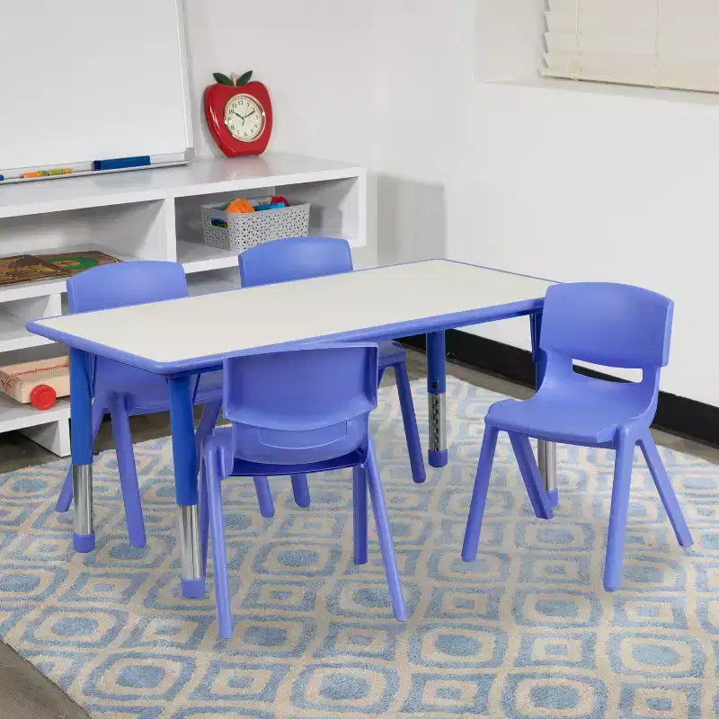 Emma et Oliver Ensemble de table d'activités rectangulaire en plastique réglable en hauteur, 23,625" L x 47,25" P, avec 4 chaises