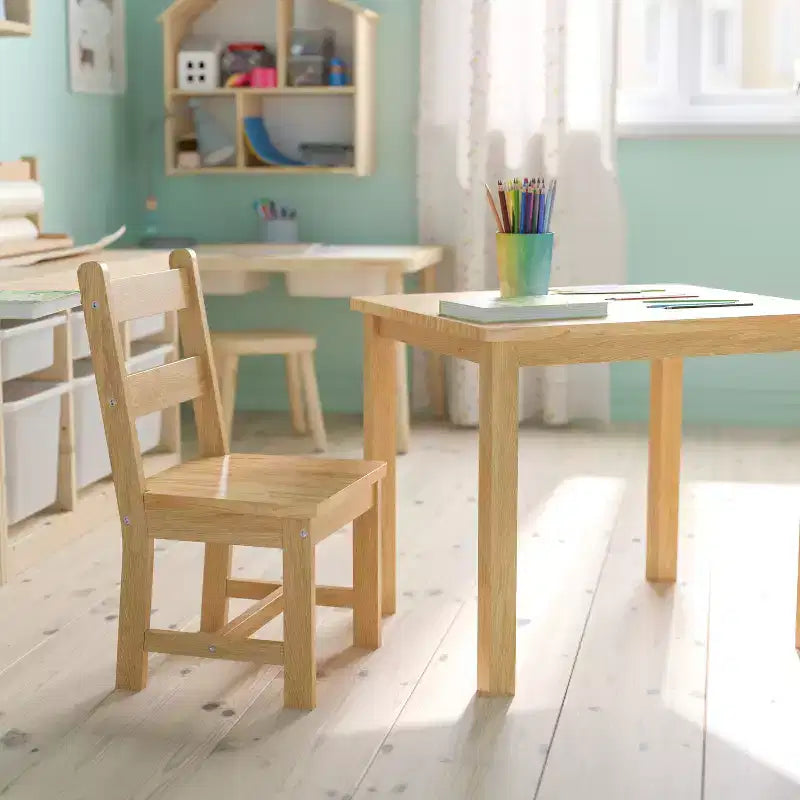 Flash Furniture Ensemble table et chaises pour enfants en bois massif pour salle de jeux, chambre, cuisine - Ensemble de 3 pièces