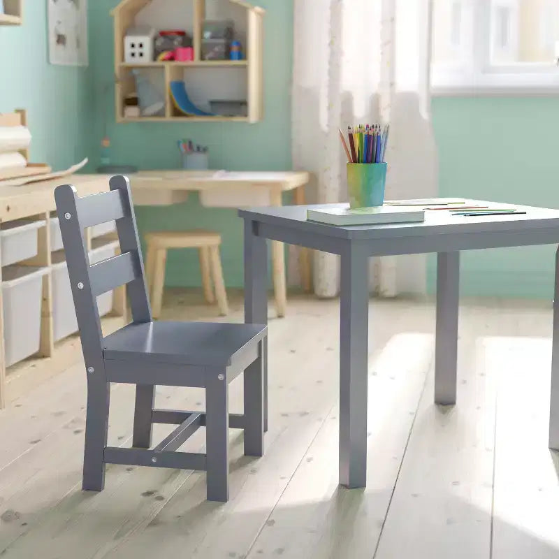 Flash Furniture Ensemble table et chaises pour enfants en bois massif pour salle de jeux, chambre, cuisine - Ensemble de 3 pièces