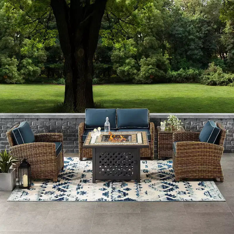 Ensemble de mobilier de patio d'extérieur Crosley Bradenton 5 pièces en acier avec foyer