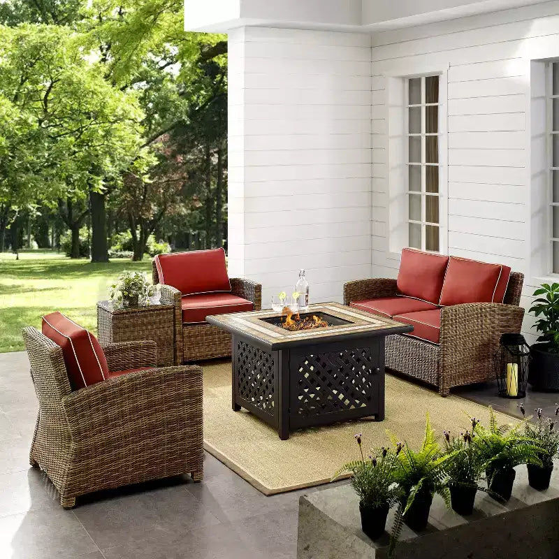 Ensemble de mobilier de patio d'extérieur Crosley Bradenton 5 pièces en acier avec foyer