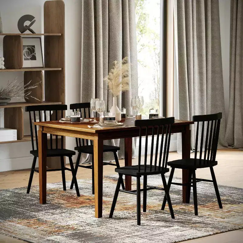 Table à manger en bois avec pieds coniques