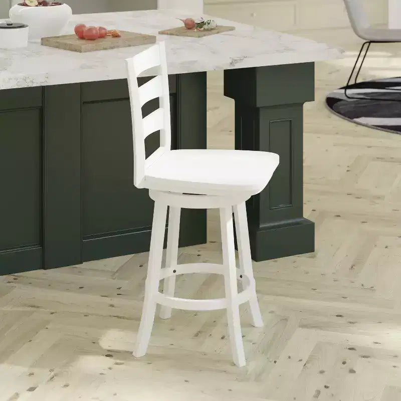 Tabouret de bar classique à dossier échelle et assise en bois