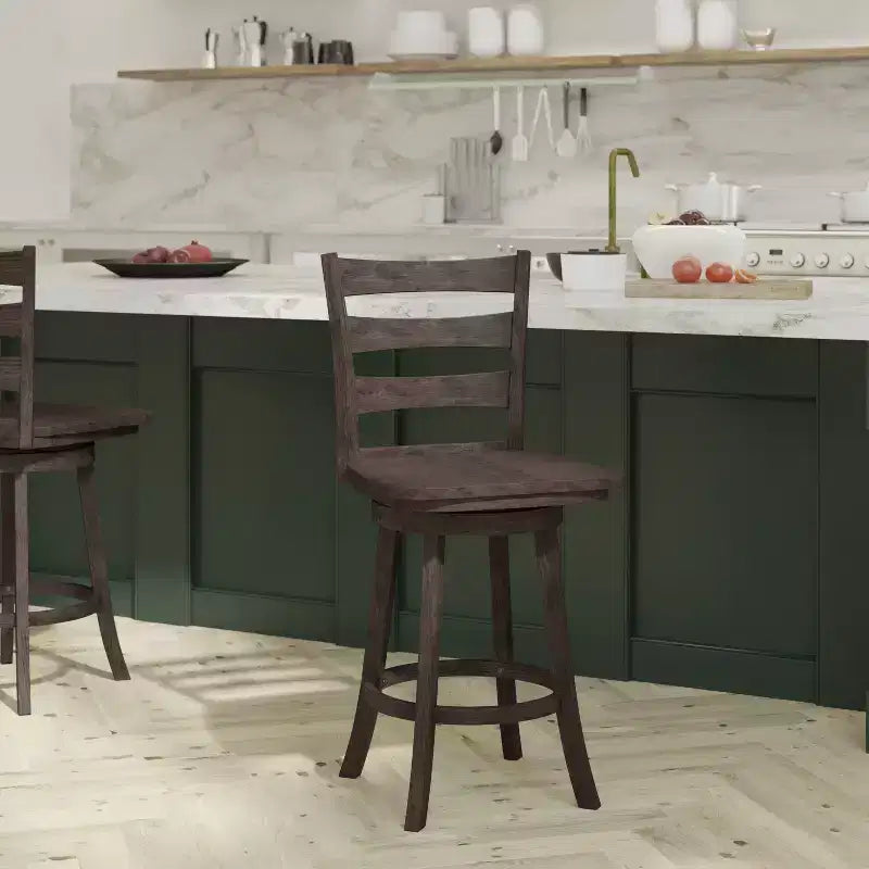 Tabouret de bar classique à dossier échelle et assise en bois