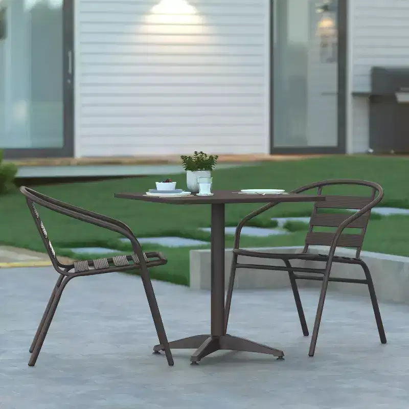 Ensemble table carrée d'intérieur/extérieur en aluminium 27,5'' Emma et Oliver avec 2 chaises à dossier à lattes