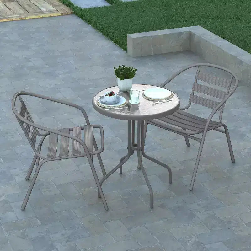 Emma et Oliver Table ronde en verre de 23,75 po avec 2 chaises empilables à lattes en aluminium
