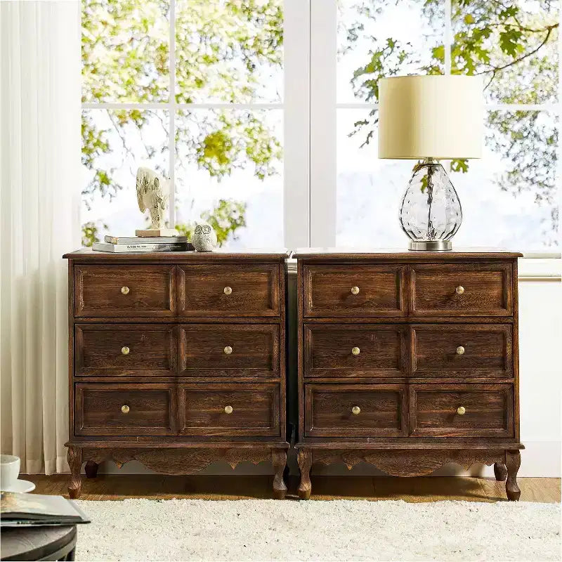 Commode d'appoint traditionnelle en bois massif de 32 po à 3 tiroirs avec station de charge