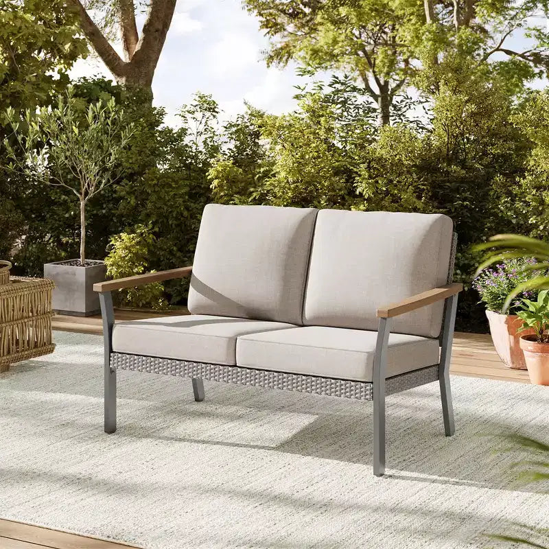 SONGMICS HOME Collection Sencillo - Ensemble de mobilier de patio 8 pièces 1 table basse 2 petites tables basses 1 causeuse 2 chaises longues et 2 poufs Beige