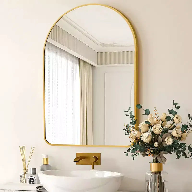 Miroir mural décoratif rectangulaire simple et moderne avec dessus arrondi