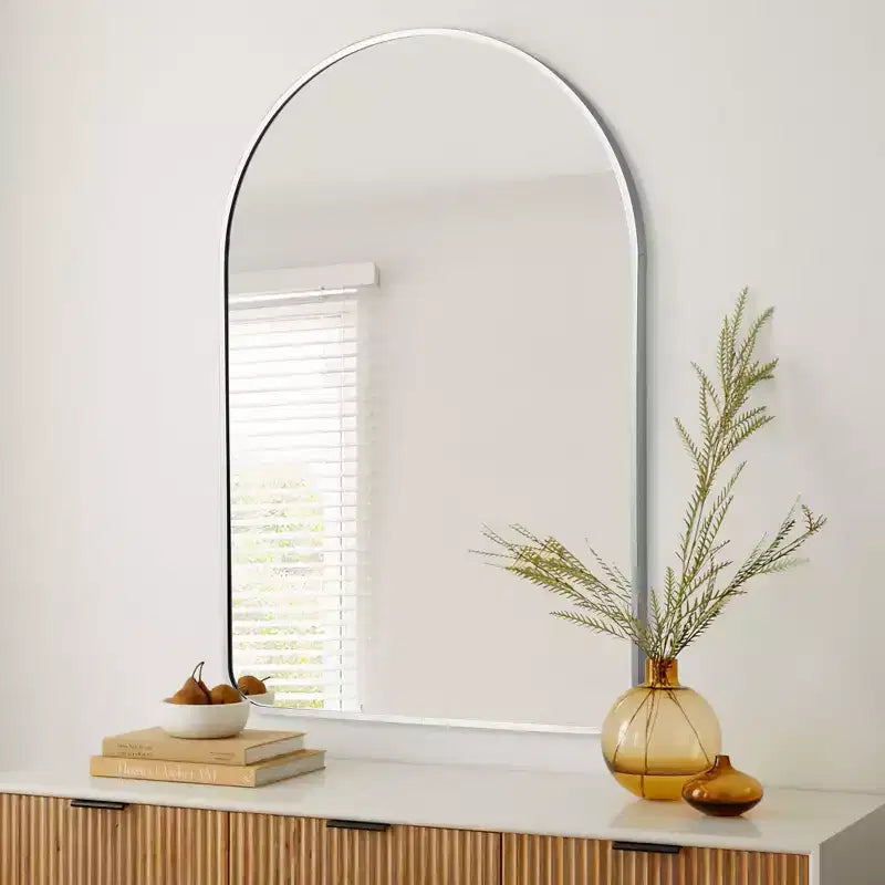 Miroir mural décoratif rectangulaire simple et moderne avec dessus arrondi