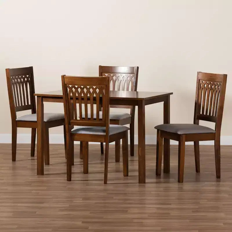 Salle à manger moderne en bois et tissu