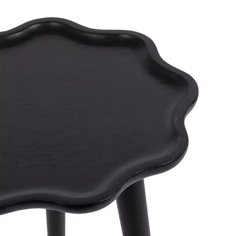 Table d'appoint en bois festonné