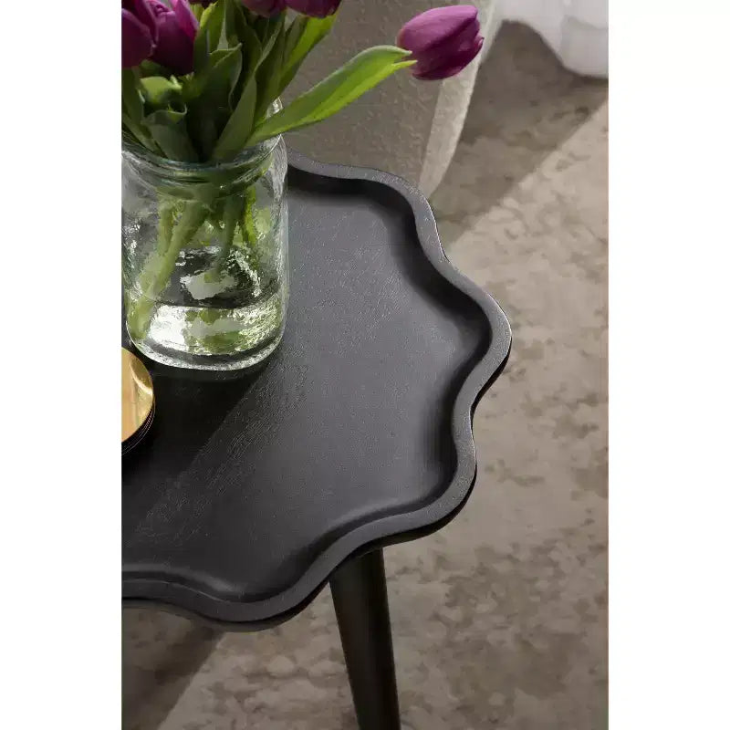 Table d'appoint en bois festonné