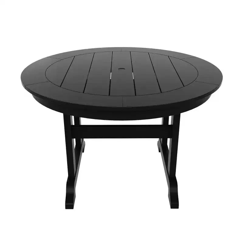 Ensemble de 5 pièces WestinTrends : Table de salle à manger ronde et fauteuils coquille pour extérieur