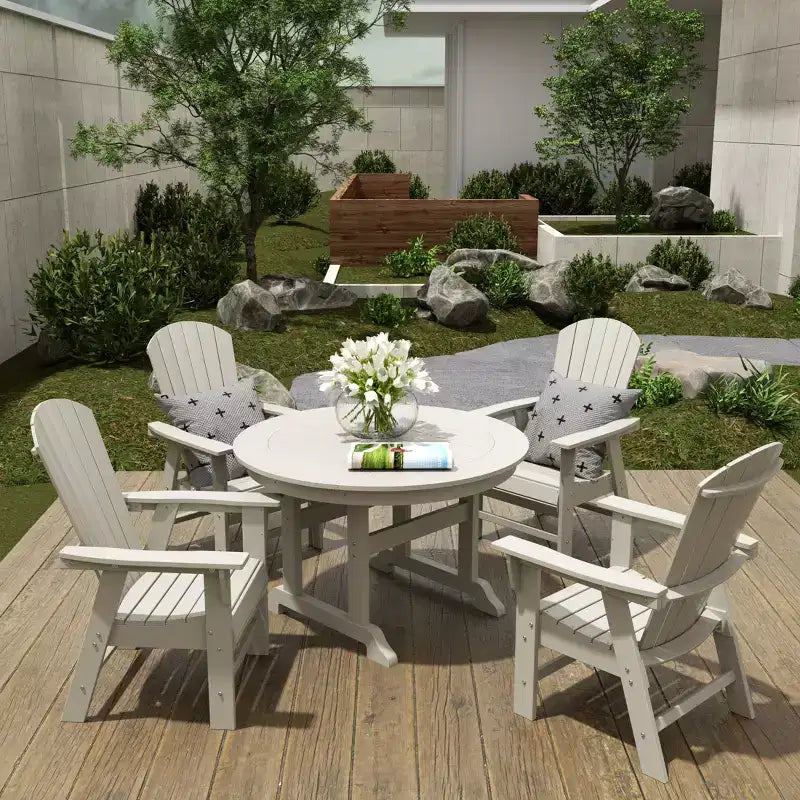 Ensemble de 5 pièces WestinTrends : Table de salle à manger ronde et fauteuils coquille pour extérieur