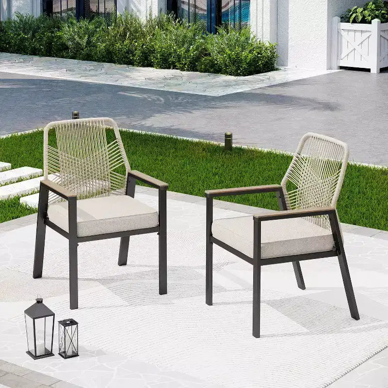 Captiva Designs – Table de salle à manger ronde en acier avec plateau à lattes et chaises en osier pivotantes avec coussins épais – 7 pièces